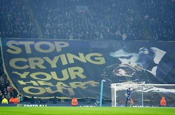 Misterio aclarado: la pancarta de los hinchas del Manchester City no iba dirigida a Vinícius