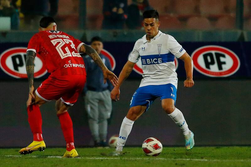 Alexander Aravena en el Universidad Católica vs. Unión La Calera, por el Campeonato Nacional. Foto: Aton.