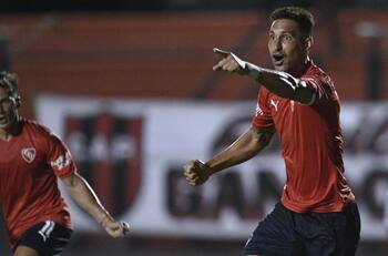 Juan Manuel Insaurralde dio positivo por Covid-19 y se perderá el debut de su equipo en Copa Sudamericana