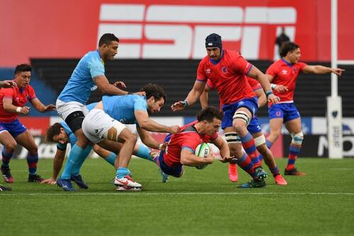 Chile sufrió una dura derrota ante Uruguay y debe esperar que Brasil caiga para seguir con el sueño mundialista