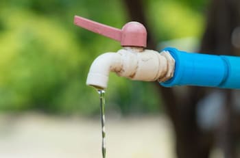 Aguas Andinas lo confirmó: Sectores acotados de 3 comunas de la RM tendrán cortes de agua HOY 16 de diciembre