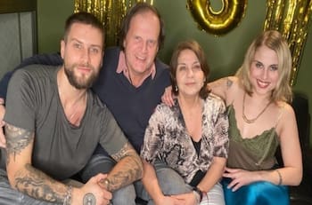 Junto a toda su familia: Jean Philippe Cretton emociona con foto con todos sus seres queridos