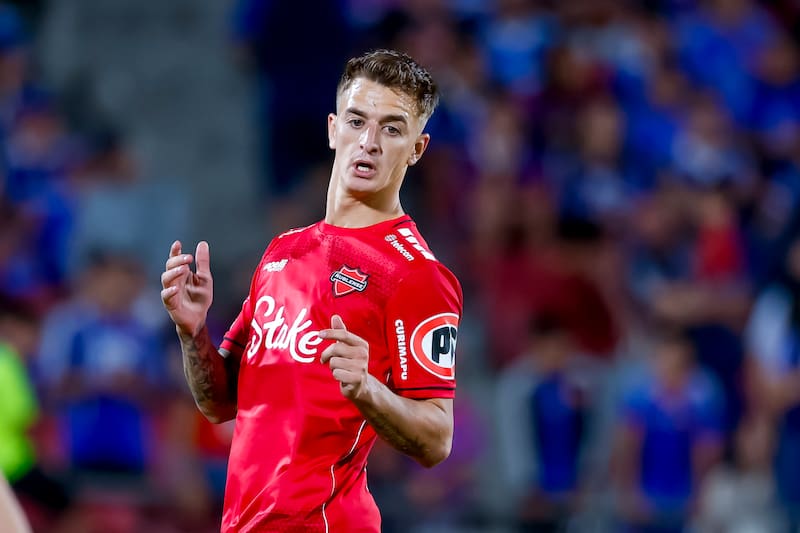 El defensor jugando por Ñublense. Foto: Agencia Aton.