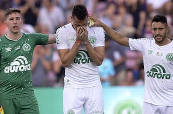 "Ganó fama mundial": Insólita defensa del Chapecoense para no indemnizar a jugador sobreviviente de su tragedia aérea