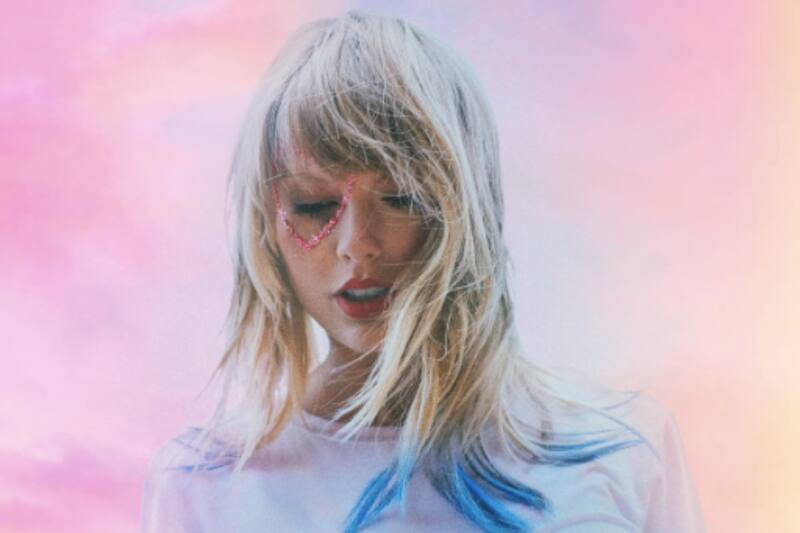 Carátula de "Lover".