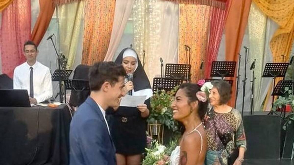 Fotos: Ana Tijoux recuerda cuando Natalia Valdebenito la casó vestida de monja