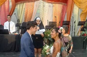 Fotos: Ana Tijoux recuerda cuando Natalia Valdebenito la casó vestida de monja