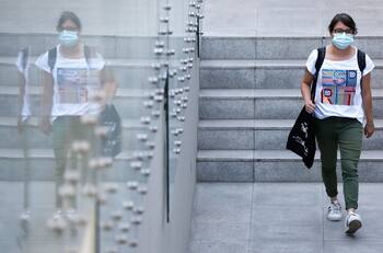 Estabilización de los contagios mantendrá en Fase 2 a la Región Metropolitana