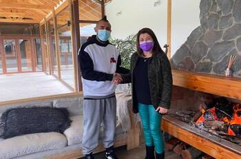 Arturo Vidal se reunió en su nueva casa con la Alcaldesa San Clemente para tratar futuros proyectos