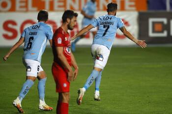 O'Higgins logró vencer a Unión La Calera y pelea el primer puesto en la tabla