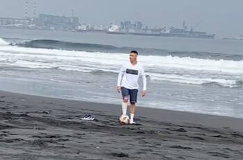 VIDEO: Alexis Sánchez disfrutó de la playa en Tocopilla en sus últimos días de vacaciones