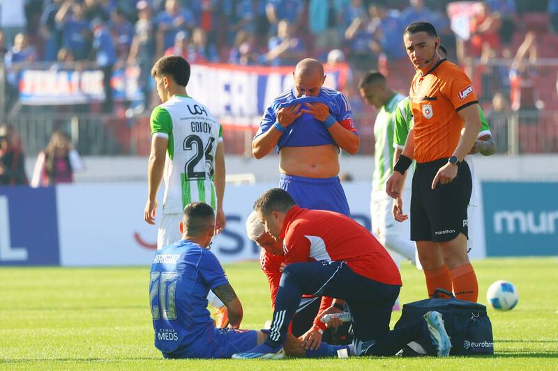 El Príncipe viene arrastrando molestias físicas en U. de Chile, pero ha jugado por su compromiso con el club. Foto: Aton.