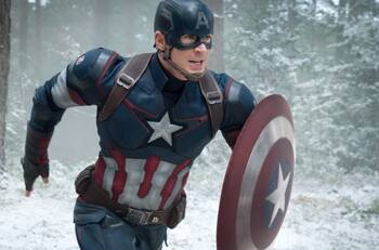 Hijo del creador del Capitán América expresa disgusto al ver a los partidarios de Trump vestidos de superhéroes de Marvel