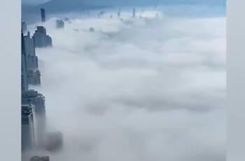 VIDEO | ¡Impresionante! Manto de niebla cubre las costas de Camboriú en Brasil