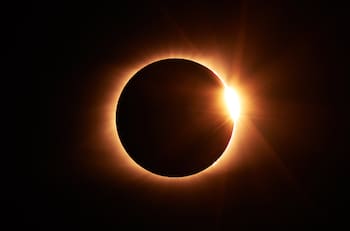 Eclipse solar en Chile HOY: A qué hora comienza y dónde podrá verse de mejor manera