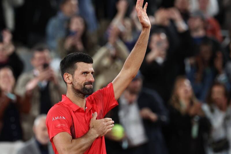 se retiró ovacionado de la cancha central de Roland Garros. Foto: EFE.