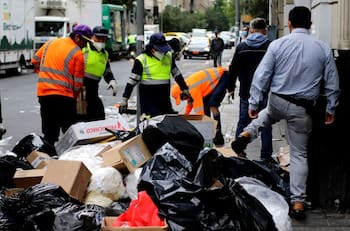 Paro de recolectores de basura en Santiago Centro provoca acumulación de desechos en las calles