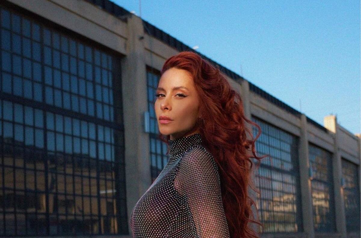 Equipo de Cami Gallardo sufrió: Cantante abandonó "The Voice Chile" por problemas de salud