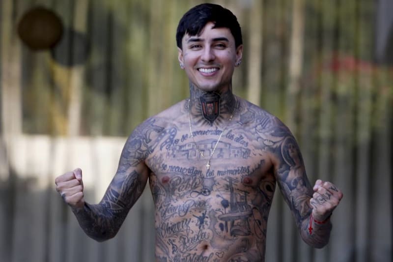 El mediocampista chileno explicó la razón detrás de su cuerpo tatuado. Foto: O Globo.