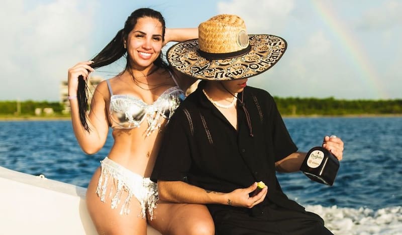 disfrutan de su amor en México.