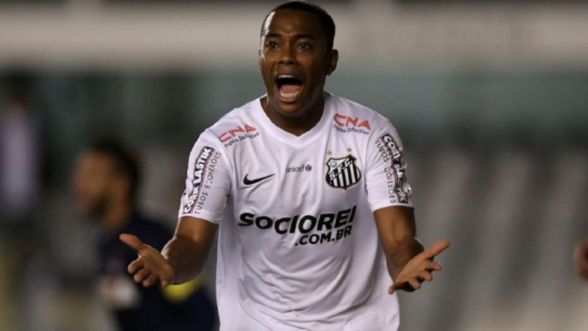 Robinho rompió el silencio tras ser despedido del Santos apenas seis días después de su arribo
