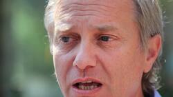 José Antonio Kast se ilustró como personaje de "Los Simpson" para pedir firmas