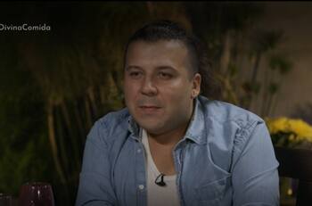 El desconocido talento de Andrés Sáez, "Laura Bell", que impresionó a los invitados de "La Divina Comida"