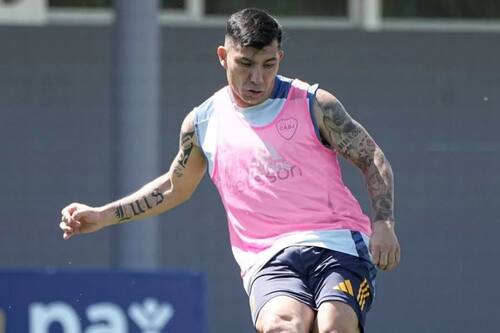 El Pitbull ya tendría listo su arribo a la UC.