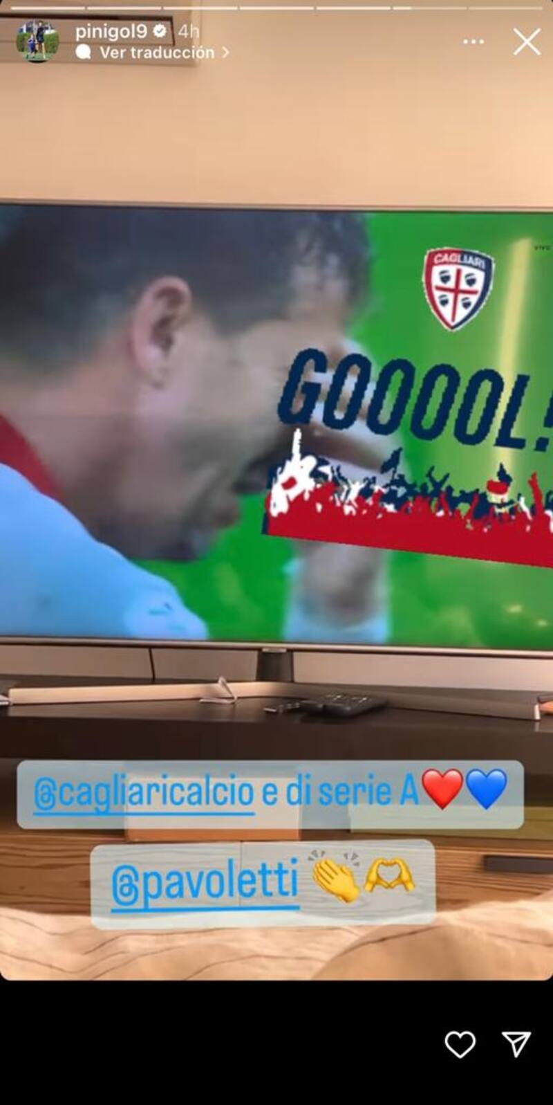 Mauricio Pinilla alentando al Cagliari