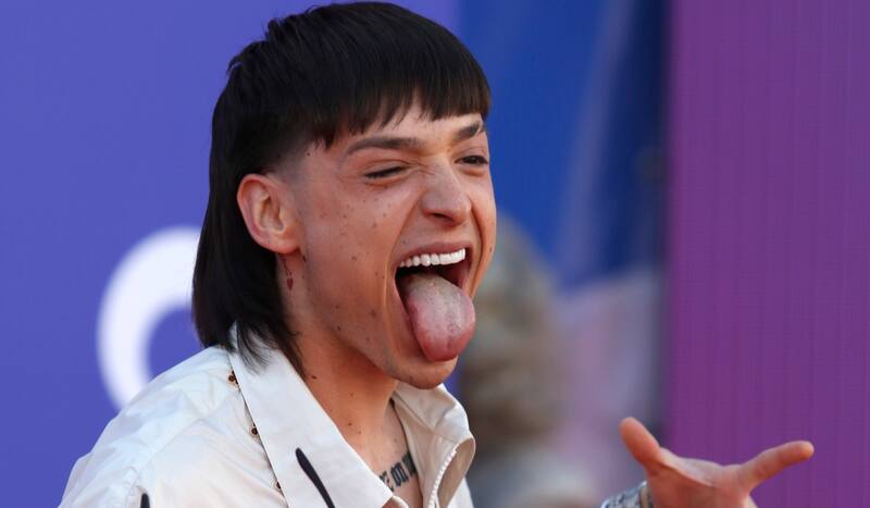 cambió su icónico look