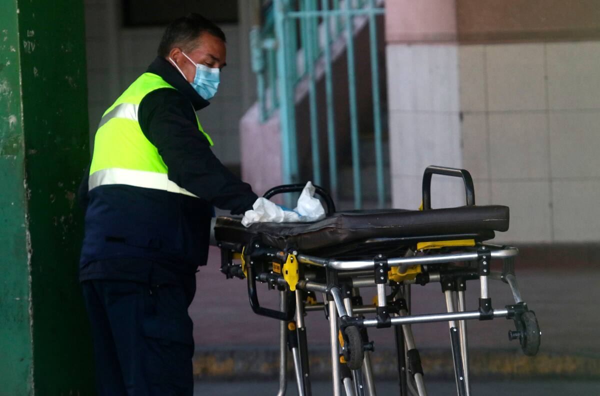Chile registró más de 300 fallecidos por COVID-19 y contagiados superan los 27 mil
