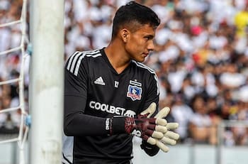 VIDEO | Seguridad garantizada: Eduardo Villanueva se lució con esta tremenda atajada en la Proyección de Colo Colo