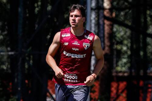 El chileno tiene vía despejada para consolidarse en el Sao Paulo. Foto: @saopaulofc en Instagram.