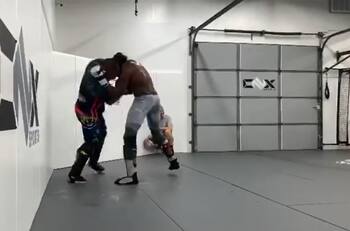 El intenso sparring entre campeones de UFC Kamaru Usman y Justin Gaethje