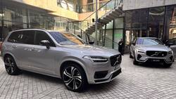 Volvo cierra su gran año en Chile estrenando dos nuevos SUV electrificados