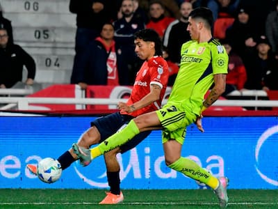 Definió horrible: el gol que se perdió Luciano Cabral frente al arco de Gabriel Castellón