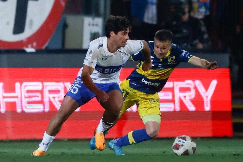 Clemente Montes sería el lateral derecho ante Curicó Unido.