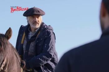 A bordo de una lancha y rodeado de bellos paisajes: Pancho Reyes muestra las grabaciones de "La ley de Baltazar" en Cochamó