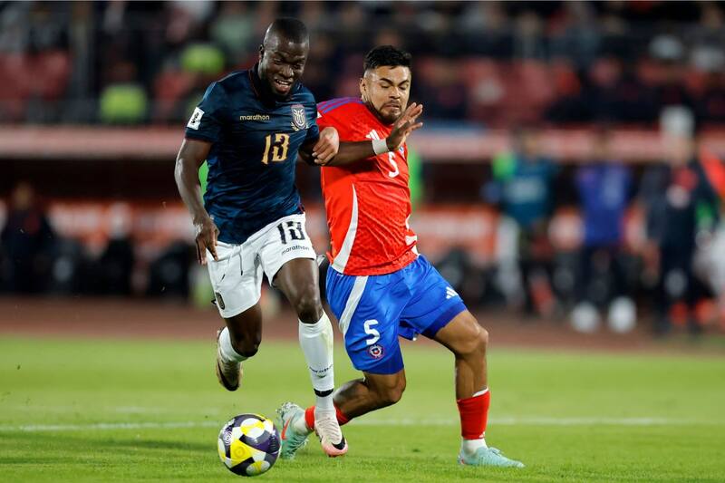 fue el único chileno en el equipo ideal de la fecha 14 de las Eliminatorias.
