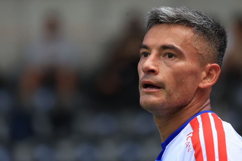 Charles Aránguiz habló tras la caída ante Huachipato. Foto: Aton.