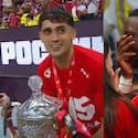 VIDEO | El blooper del año: Pablo Solari fue campeón en Rusia, quiso levantar la copa y la rompió