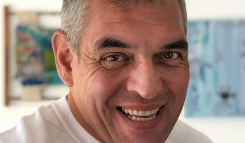 Alejandro Chávez es candidato a embajador.