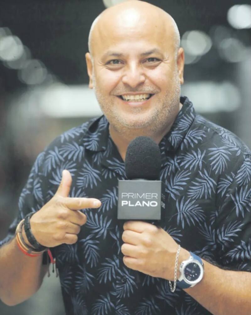 El periodista debutará este domingo en el estelar de CHV. Créditos: Instagram