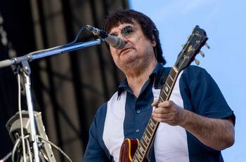 VIDEO | Álvaro Henríquez sorprende con romántica dedicatoria a Julieta Venegas