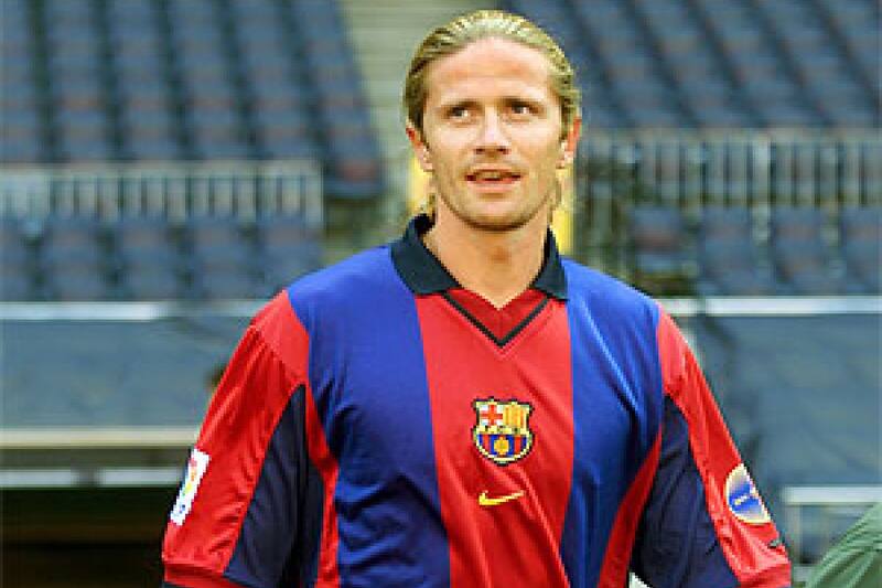 Emmanuel Petit en su etapa en Barcelona.
