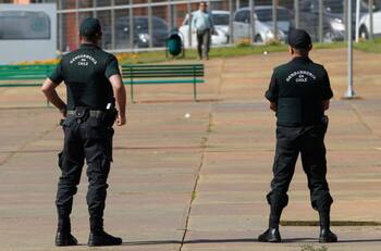 Gendarme quedó en prisión preventiva por tráfico de droga en cárcel de Santiago