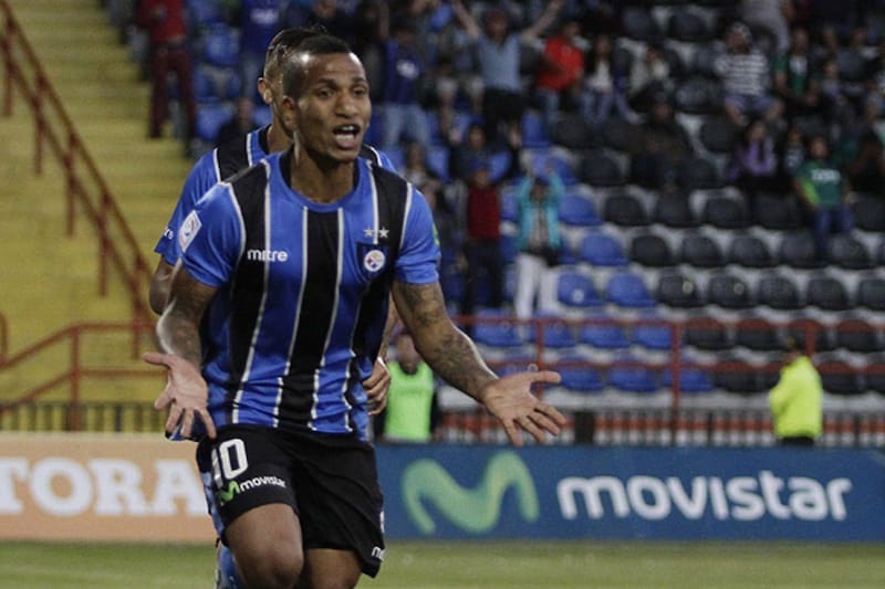 El venezolano Rómulo Otero tuvo un brillante paso por Huachipato.
