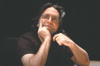 Condenan a 120 años de cárcel a líder de secta acusado de violar a 15 mujeres