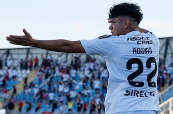 “Claudio Aquino no es el Mago Valdivia, pero se está acercando a su mejor versión en Colo Colo”