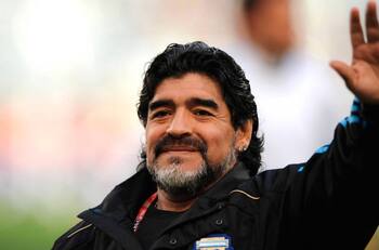 ¿Se pudo salvar?: Doctor de Maradona habló sobre sus procedimientos médicos